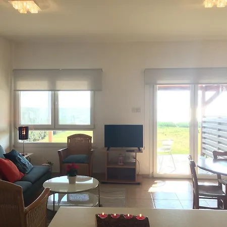 Serenity Beach House Surfer Haven Λάρνακα