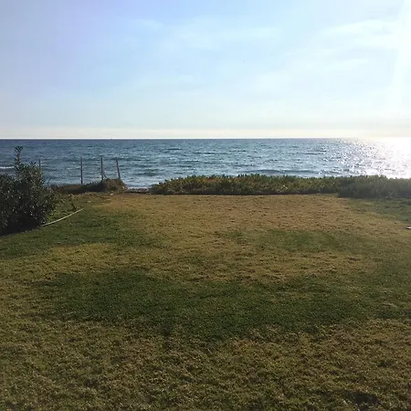 Vakantiehuis Serenity Beach House Surfer Haven Larnaca